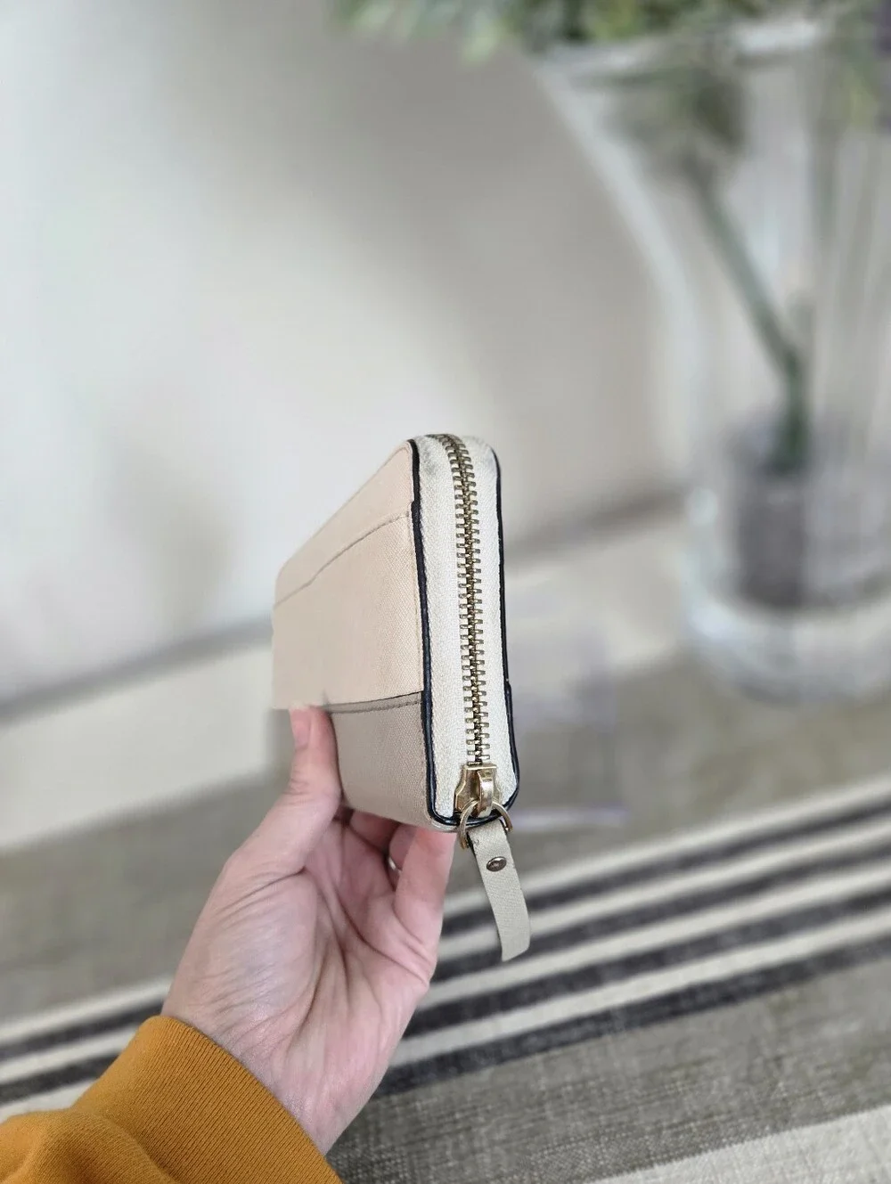 Kate Spade Two-Tone Cream & Light Gray Zip Wallet